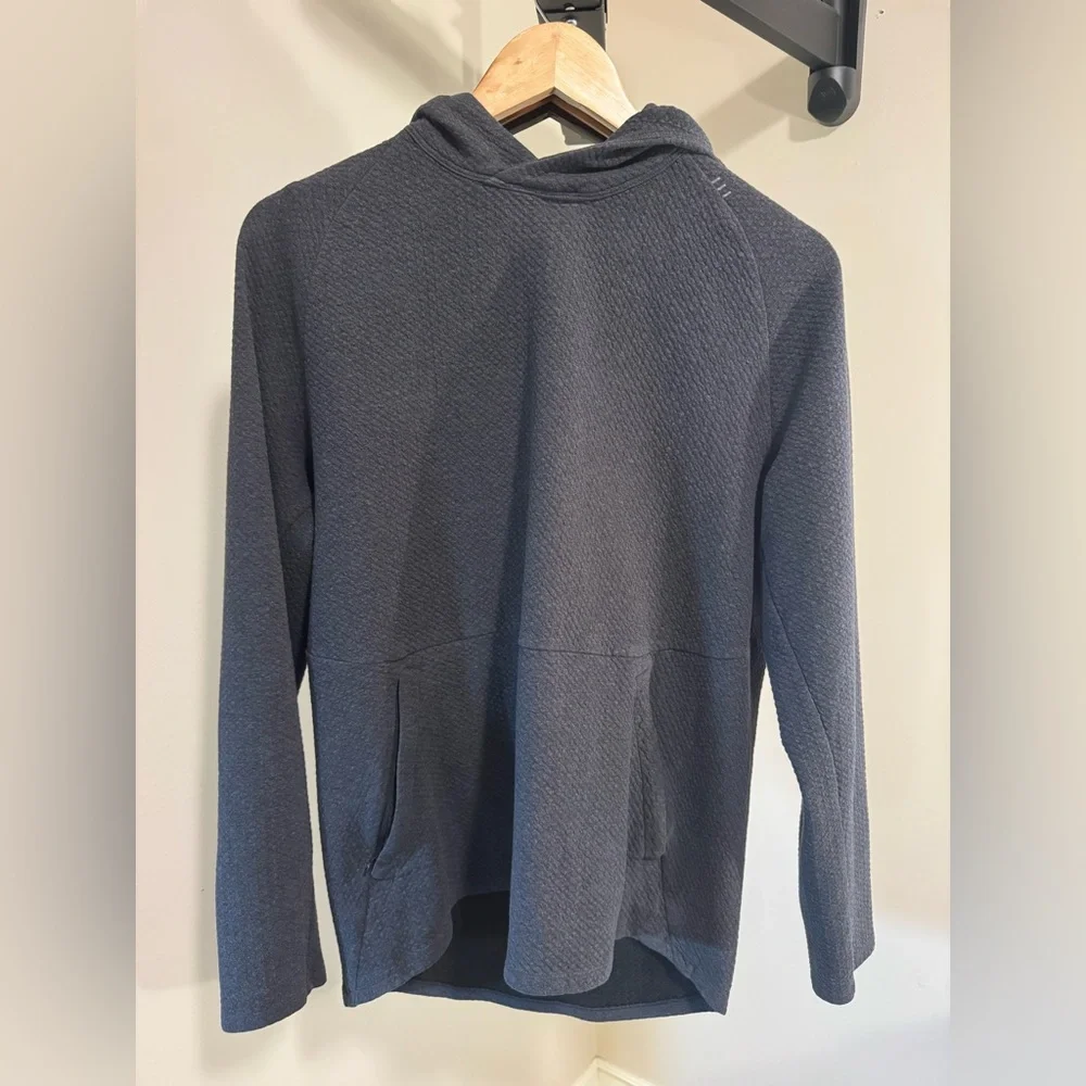 Men’s Lululemon Gray Textured Hoodie - Picture 1 of 3